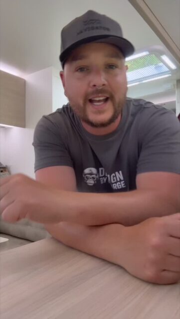 Let’s make some @helloforsana everyday cleaner!!

#tasmantravels #forsana #eco #vanlife #everyday #cleaning #vanlife #ecofriendlyliving #products #newzealand