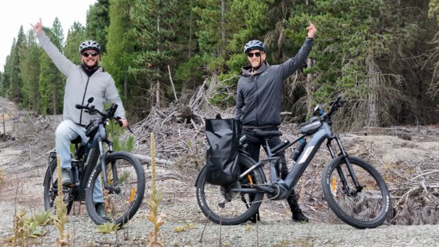 @laketekaponz on two wheels… 🚴‍♂️✨

We rolled out from the @nzmcainc park and followed the Willow Bay Trail, hugging the edge of @laketekaponz with that unreal turquoise water shimmering beside us the whole way.

From there, we ducked into the Takapō Regional Park, looping through winding forest trails and cruising around exploring the different tracks (maybe more than once… 👀).

Then we hit the Lagoon Trail… and everything changed. The landscape opens right up into this wide, exposed terrain that almost feels desert-like. It’s wild how quickly the scenery shifts out here, one minute you’re riding through forest, the next it feels like a completely different part of Aotearoa.

Just us.

And honestly… these rides are just made for our @sinchbikes Effortless cruising, plenty of power when you need it, and the freedom to explore a bit further without thinking twice.

@laketekaponz you’ve done it again 💙